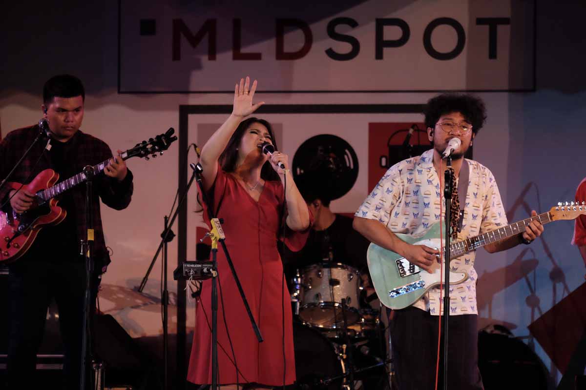 Kolaborasi Penuh Chemistry MLD Jazz Project 3, Pusakata ,dan Kunto Aji di MLD Stage Bus Jazz Tour